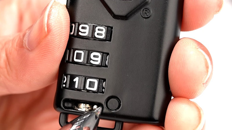 How to Set and Reset Your TSA Lock (Model: 21105 cable lock) Combination in Under 60 Seconds
